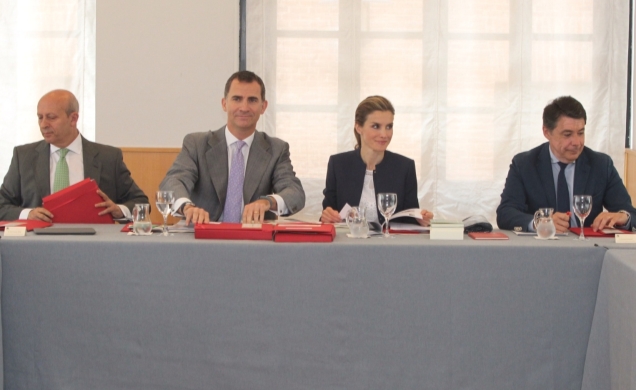 Los Príncipes de Asturias durante la reunión anual del patronato de la Residencia de Estudiantes